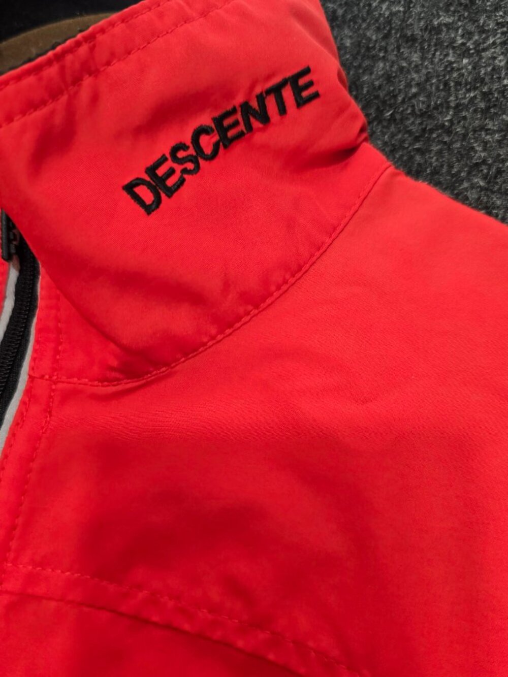 Descente Men’s 2‑in‑1 Jacket Vest Red Zip‑Off Sleeves Mesh Lined Athletic - Picture 7 of 15